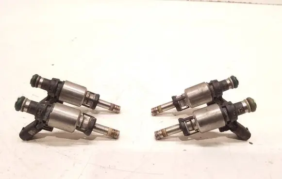 Audi A5 8T 8F Fuel injectors set 06H906036P 0261500162