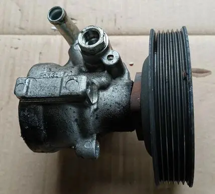 Alfa Romeo 147 Power steering pump