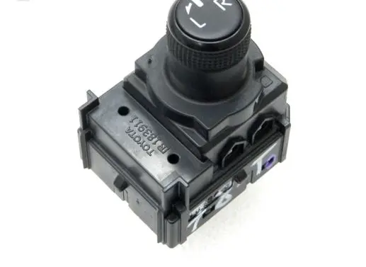 Toyota Yaris XP210 Aerial antenna switch 8487202460