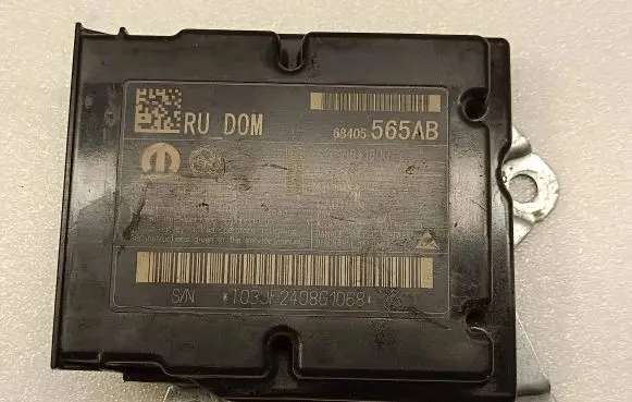 Chrysler Pacifica Airbag control unit/module 68240950AA 18208101505
