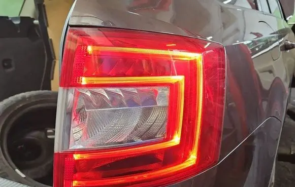 Rear/tail lights