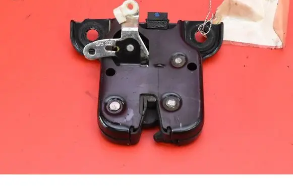 Audi A3 S3 8P Tailgate/trunk/boot lock/catch/latch
