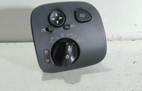 Mercedes-Benz C W203 Light switch A2035450904