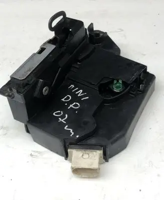 Mini One - Cooper Coupe R56 Front door lock 055676710