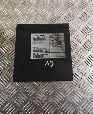 Volvo XC90 Navigation unit CD/DVD player 307326601 51200163 3AF336A