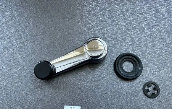 Honda Prelude Front door window winding handle 75330-671-601
