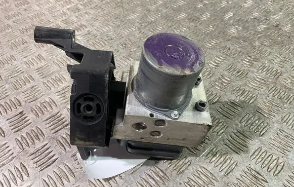 Mercedes-Benz S W222 ABS Pump A2224310400