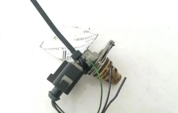 Volkswagen Golf V Camshaft position sensor 030907601D