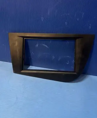 Seat Leon (1P) Radio/GPS head unit trim 28132803