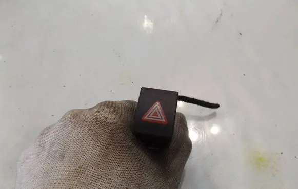 Volkswagen Cross Polo Hazard light switch 6Q0953235A