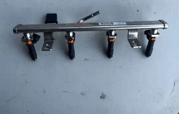 Jeep Cherokee Fuel injector 04593986AA 04627890AA E244G00290