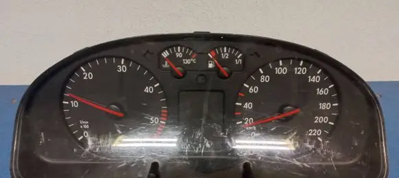 Volkswagen PASSAT B5 Speedometer (instrument cluster) 3B0919861J 09051940090
