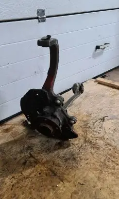 Mercedes-Benz C W205 Front wheel hub spindle knuckle
