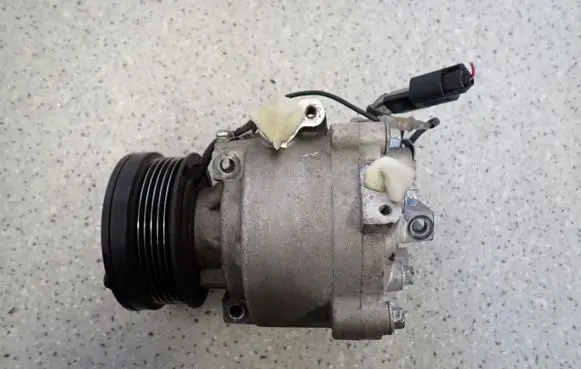 Mitsubishi ASX Air conditioning (A/C) compressor (pump) 