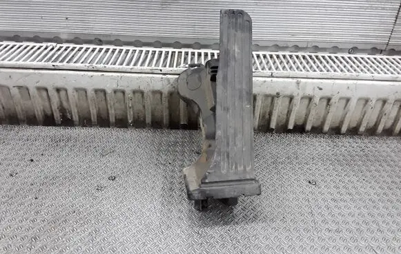 Volkswagen Touran I Accelerator throttle pedal 1T1721503H