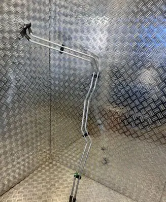Engine coolant pipe/hose