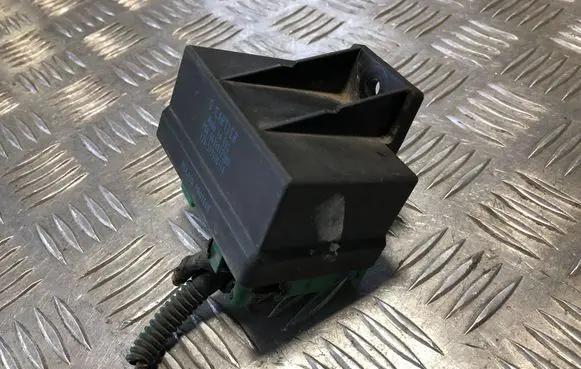 Peugeot 307 Glow plug pre-heat relay 9639912580 51299011A