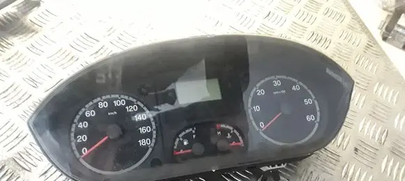 Peugeot Boxer Speedometer (instrument cluster) 13588173080