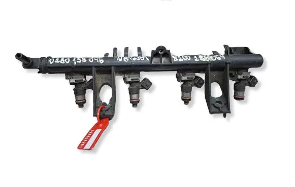 Renault Clio III Fuel injector S27635281 0280158046 8200286064