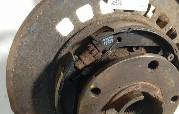 Volkswagen Touareg I Handbrake/parking brake pads 