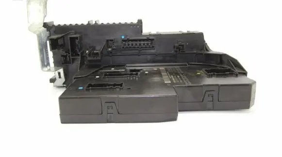 Mercedes-Benz C W204 Fuse module 2049001102