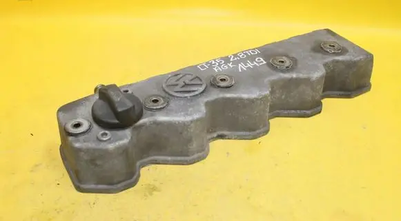 Volkswagen II LT Rocker cam cover 