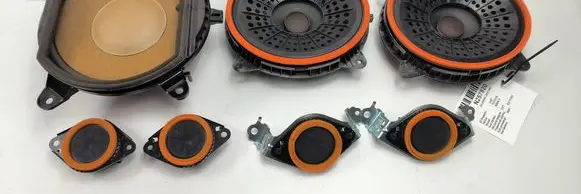 Toyota Mirai II Panel speaker 