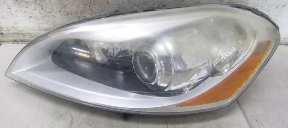 Volvo XC60 Headlight/headlamp 30763137