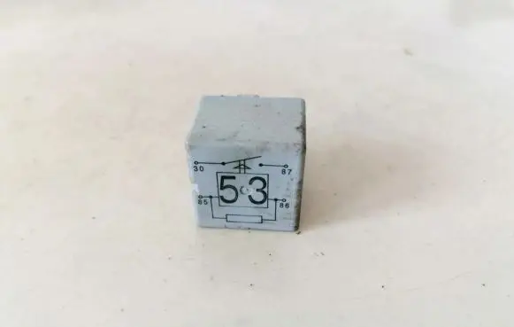 Volkswagen Polo IV 9N3 Other relay 141951253b 20240072