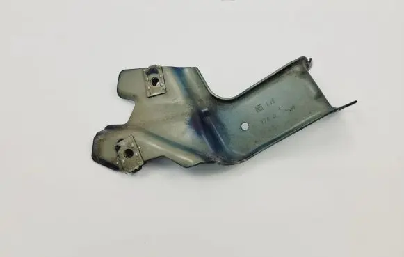 Opel Insignia A Fender mounting bracket