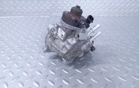 Land Rover Defender Fuel injection high pressure pump K6D39B395AA 0445010862 LR125511
