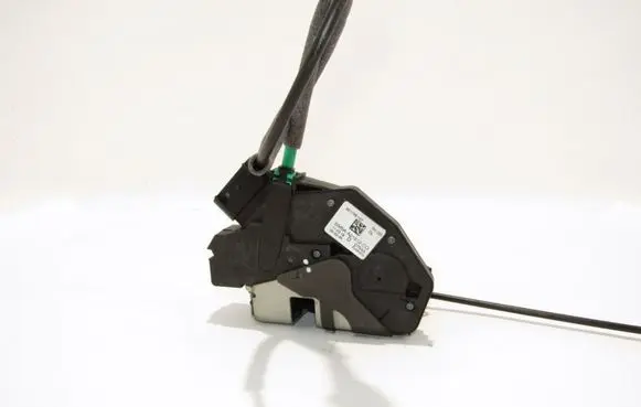 Ford Kuga II Front door lock BM5AA21812CG