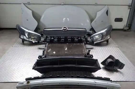 Opel Vivaro Front piece kit 