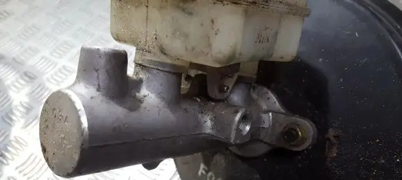 Subaru Forester SF Master brake cylinder