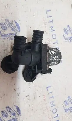 BMW 3 E46 Coolant heater control valve 8369805 64118369805