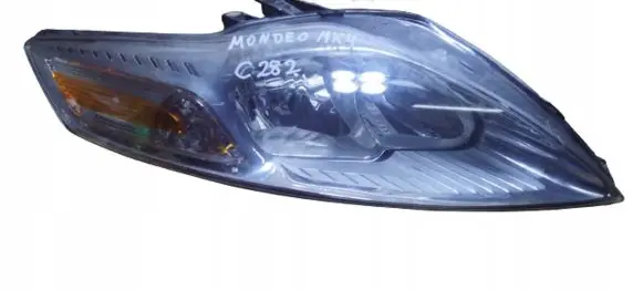 Ford Mondeo MK IV Headlight/headlamp