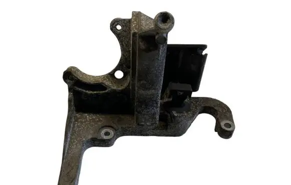 Ford Focus Engine mounting bracket AV8Q9B470BB