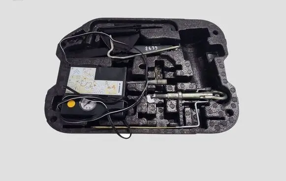 Citroen C4 I Picasso Tool set 9681017280 9656869180 9649243380