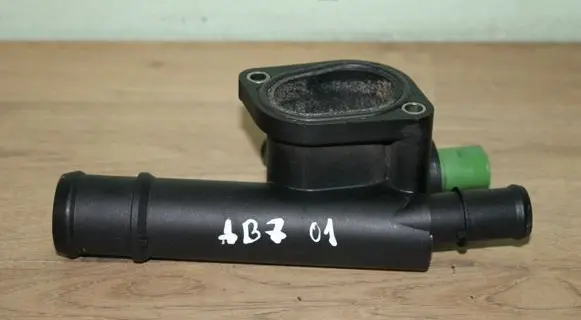 Audi A4 S4 B7 8E 8H Engine coolant pipe/hose 038121132D