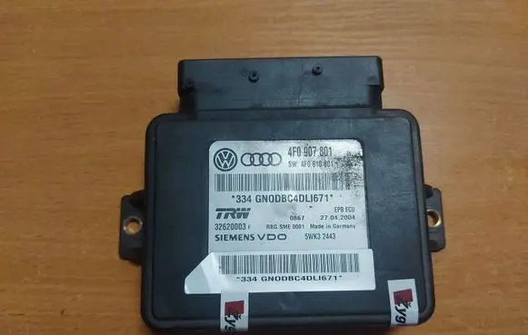 Audi A6 S6 C6 4F Hand brake control module 4F0907801