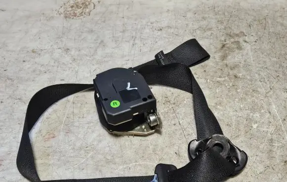 Opel Astra G Front seatbelt 24461876