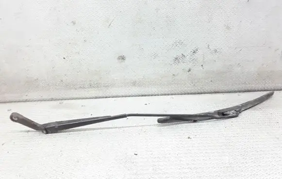 Volkswagen Golf IV Front wiper blade arm 1J1955410