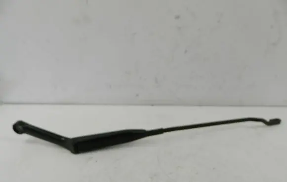 Opel Vectra B Front wiper blade arm 90504175