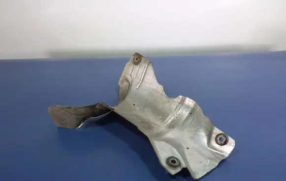 Toyota Avensis T250 Exhaust heat shield