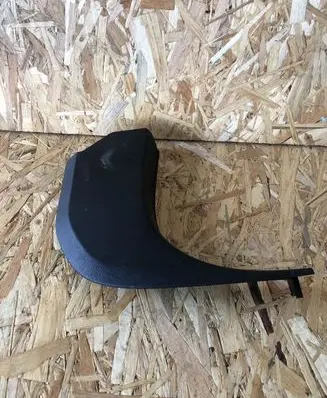 Foot area side trim