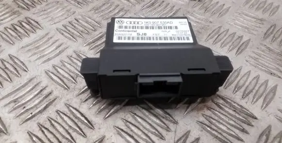Volkswagen Tiguan Gateway control module 1K0907530AD