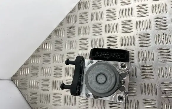Mercedes-Benz E W213 ABS Pump A2134310801