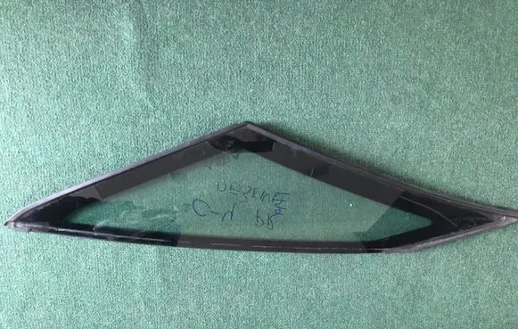 Citroen C4 II Picasso Front windscreen/windshield window 43R000016758411