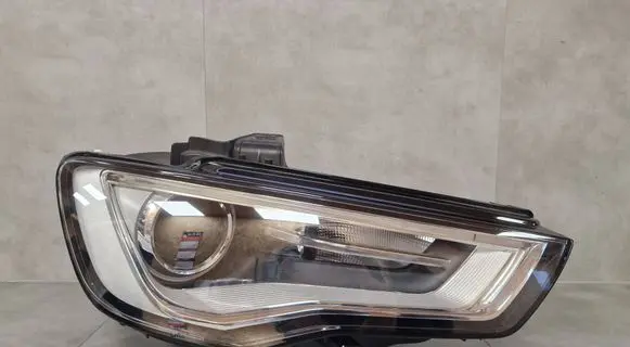 Audi A3 S3 8V Headlight/headlamp 8V0941006 01074022AE 1EL01074022