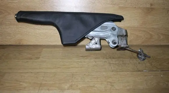 Volkswagen Golf IV Hand brake release handle 